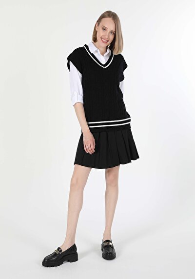 Afficher les détails de Pull Noir Oversize Fit   Femme