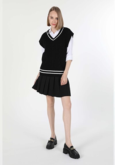 Afficher les détails de Pull Noir Oversize Fit   Femme