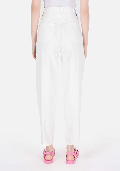 Image de 850 Jenny Pantalon Blanc Tapered Leg High Rise En Jean Balloon Fit Femme