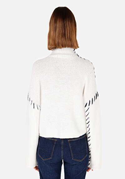 Image de Pull Blanc Regular Fit Manches Longues  Femme