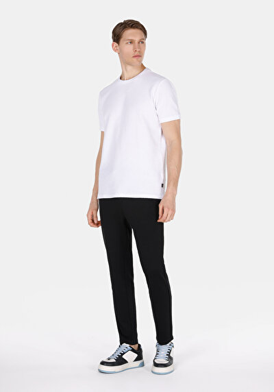 Image de Pantalon Noir Uzun Medium Rise En Uni Slim Fit Homme