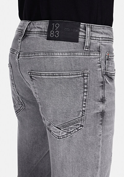 Afficher les détails de 044 Karl Pantalon    En Jean Straight Fit Homme