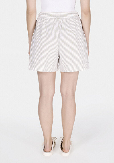 Image de Short Beige Regular Fit Femme
