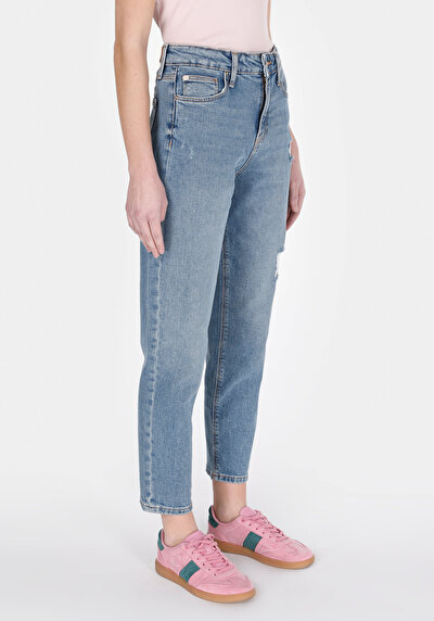 Image de 896 Maria Pantalon Tapered Leg High Rise En Jean Mom Fit Femme