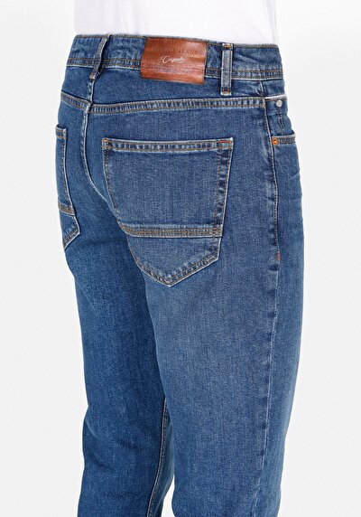 Afficher les détails de 044 Karl Pantalon  Straight Leg Low Rise En Jean Straight Fit Homme