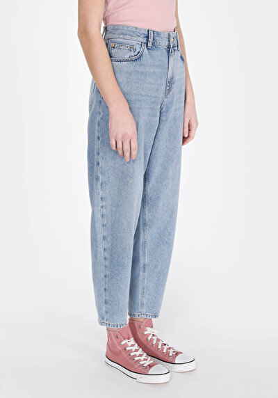 Image de 855 Fiona Pantalon En Jean Barrel Fit Femme