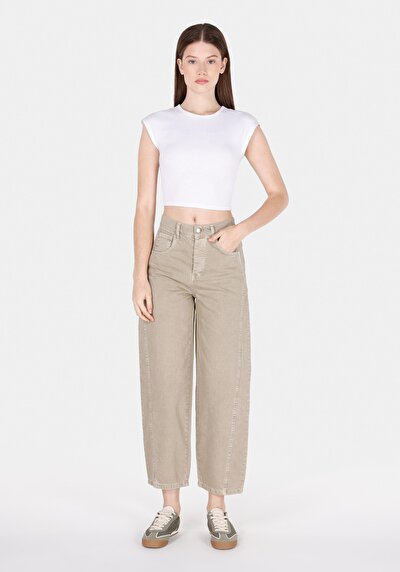 Image de Pantalon Kaki Wide Leg Medium Rise En Gabardine Balloon Fit Femme