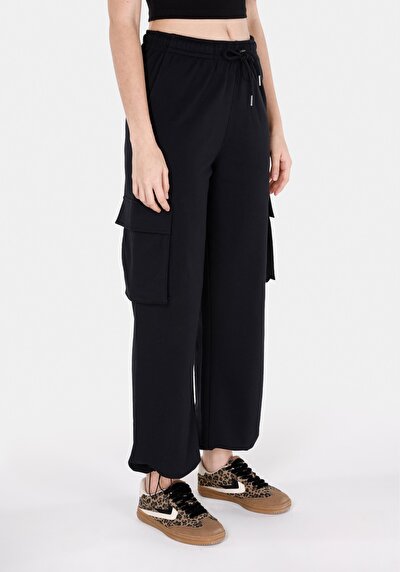 Afficher les détails de Pantalon De Survêtement Noir Regular Fit Femme