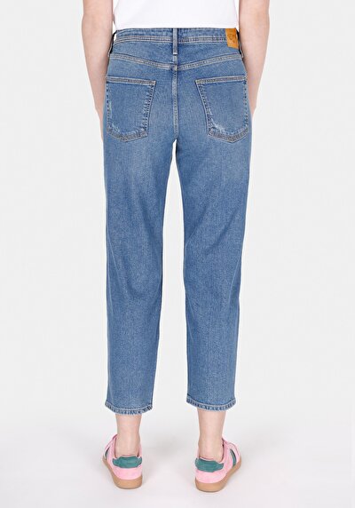 Image de 893 Julia Pantalon Tapered Leg Medium Rise En Jean Boyfriend Fit Femme