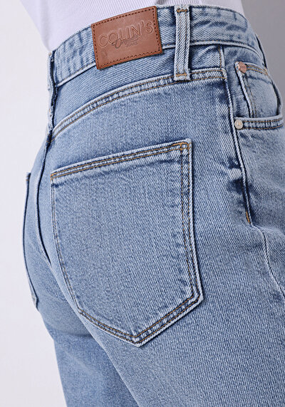 Afficher les détails de 884 Lauren Pantalon  Straight Leg High Rise En Jean Straight Fit Femme