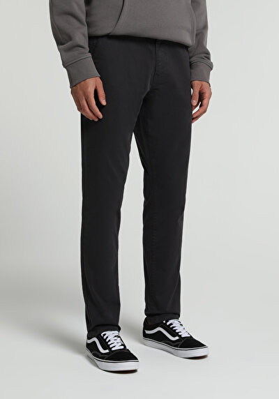 Image de Pantalon Gris Straight Leg Medium Rise En Gabardine Slim Fit Homme