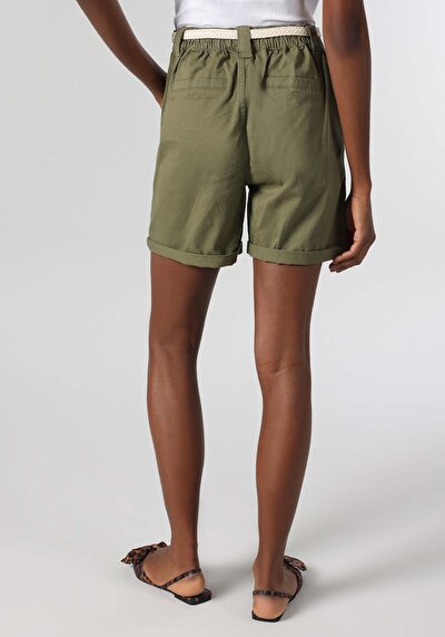 Image de Short Kaki Regular Fit Femme