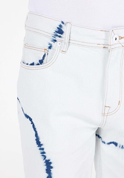 Afficher les détails de Short  Regular Fit Homme