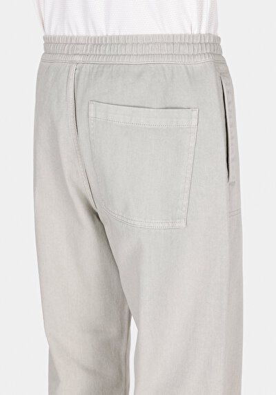 Afficher les détails de Pantalon Vert Loose Leg Medium Rise En Gabardine Relaxed Fit Homme