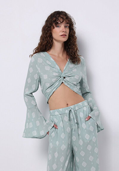 Afficher les détails de Chemisier À Manches Longues Vert Slim Fit Femme