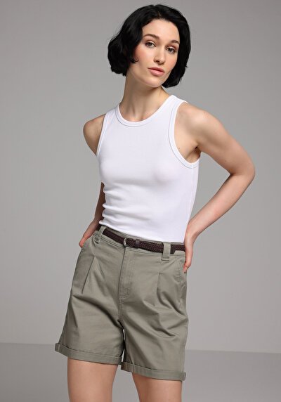 Image de Short Kaki Regular Fit Femme