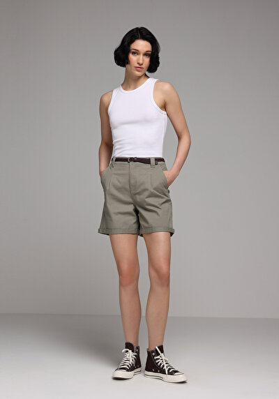 Image de Short Kaki Regular Fit Femme