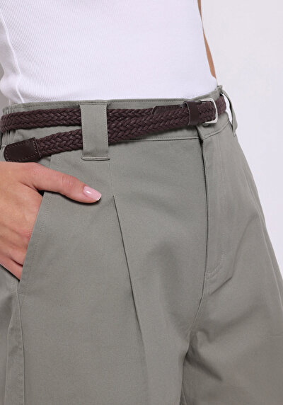 Image de Short Kaki Regular Fit Femme
