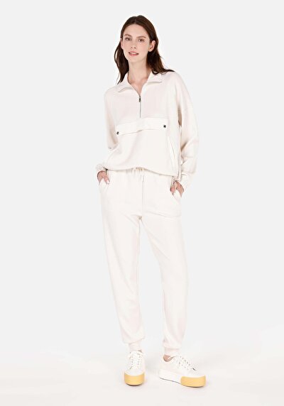 Afficher les détails de Pantalon De Survêtement Ecru Regular Fit Femme