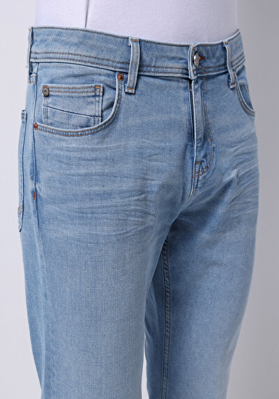 Afficher les détails de 044 Karl Pantalon  Straight Leg Low Rise En Jean Straight Fit Homme