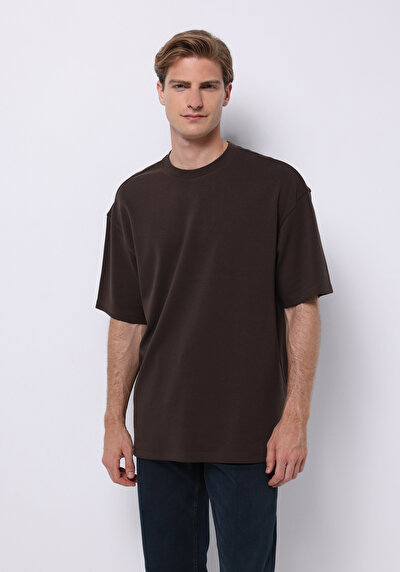 Image de T-shirt À Manches Courtes Marron Oversize Fit Droit Homme