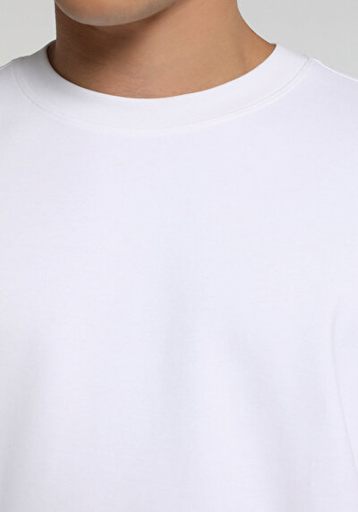 Image de T-shirt À Manches Courtes Blanc Oversize Fit Droit Homme