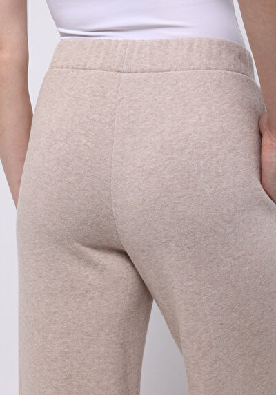 Afficher les détails de Pantalon De Survêtement Beige Regular Fit Femme