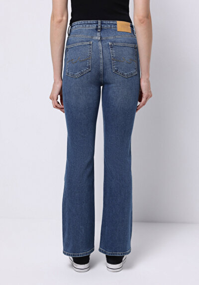 Image de 791 Monica Pantalon En Jean Regular Fit Femme