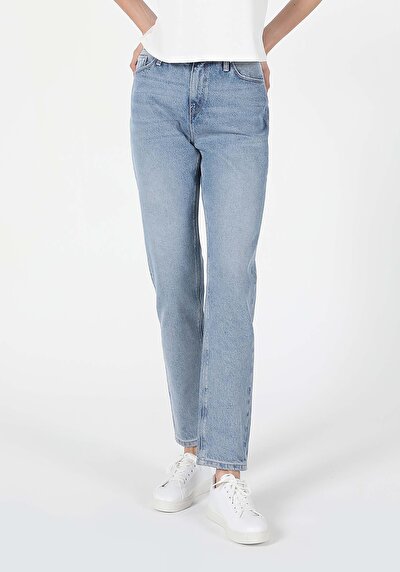Image de 893 Julia Pantalon Denim Tapered Leg En Boyfriend Fit Femme