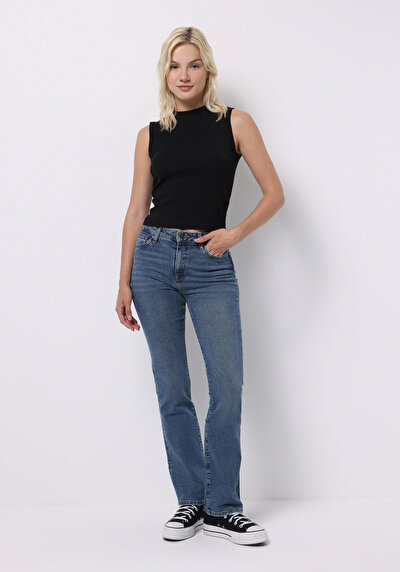 Image de 792 Mila Pantalon Slim Straight Leg Medium Rise En Jean Regular Fit Femme