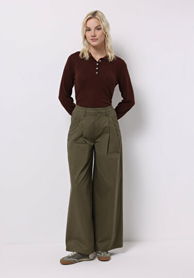 Afficher les détails de Pantalon Kaki Wide Leg Medium Rise En Sergé Regular Fit Femme