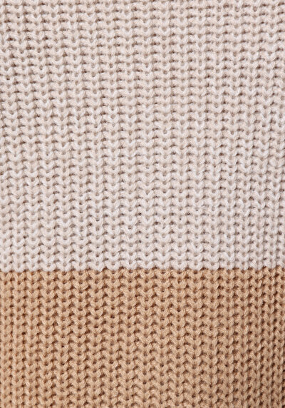 Image de Pull Beige Regular Fit Manches Longues  Femme