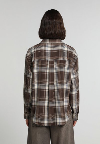 Image de Chemise À Manches Longues Marron Regular Fit Plaid Sergé Femme