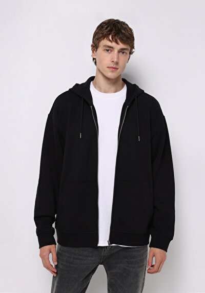 Afficher les détails de Pull-over Noir Oversize Fit  Homme