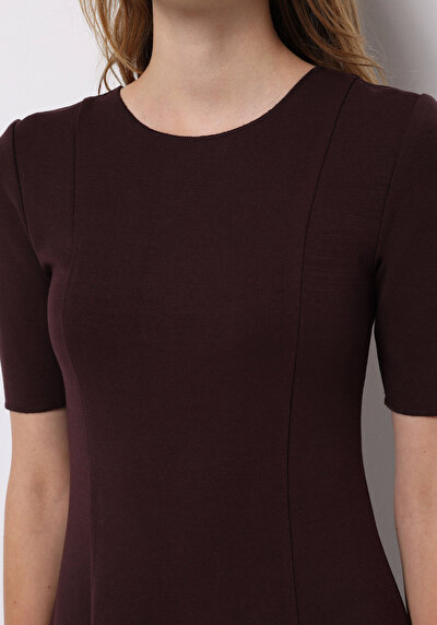 Image de Robe Bordeaux Slim Fit Manches Courtes Mini Tricots Femme
