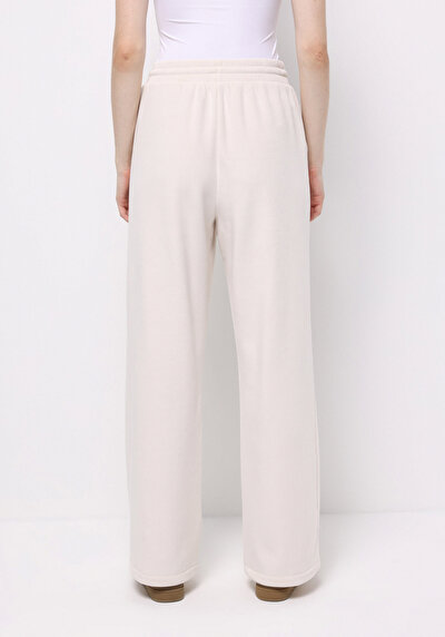 Afficher les détails de Pantalon De Survêtement Ecru Regular Fit Femme
