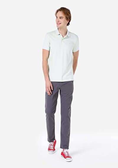 Image de Pantalon Gris Straight Leg Medium Rise En Chino Regular Fit Homme
