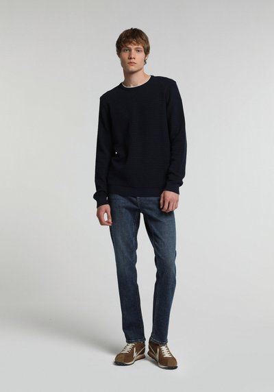 Image de Pull Marine Regular Fit Manches Longues  Homme