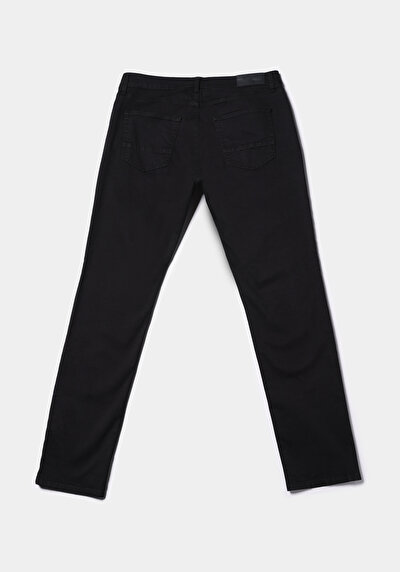 Afficher les détails de Pantalon Noir Straight Leg Low Rise En Chino Straight Fit Homme