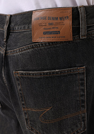 Afficher les détails de 056 Ivan Pantalon    En Jean Loose Relaxed Fit Homme