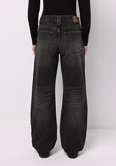 Afficher les détails de 880 Elisa Pantalon    En Jean Straight Fit Femme