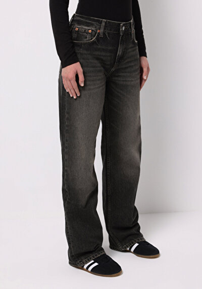 Afficher les détails de 880 Elisa Pantalon    En Jean Straight Fit Femme