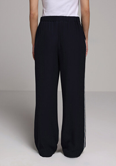 Afficher les détails de Pantalon Marine Wide Leg High Rise En Sergé Regular Fit Femme