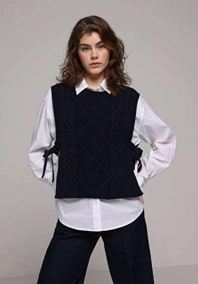 Image de Pull Marine Regular Fit Sans Manches Femme
