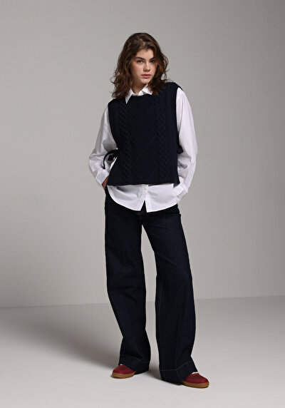 Image de Pull Marine Regular Fit Sans Manches Femme