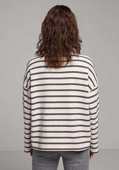 Image de Pull-over Ecru Relax Fit  Femme