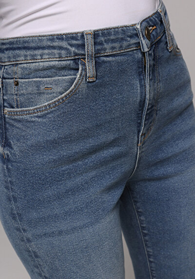 Image de 791 Monica Pantalon En Jean Regular Fit Femme