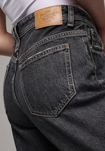 Afficher les détails de 978 Edna Pantalon    En Jean Loose Fit Femme