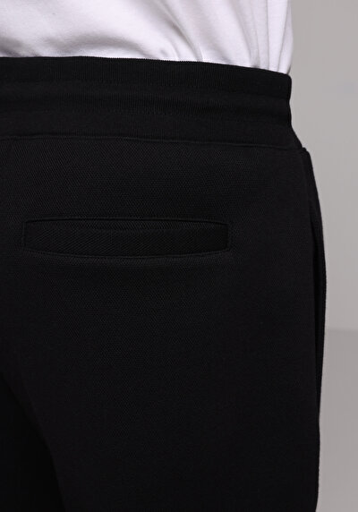 Afficher les détails de Pantalon De Survêtement Noir Regular Fit Homme
