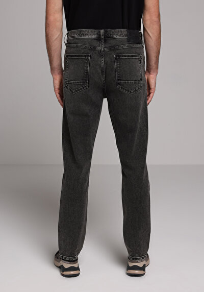 Image de 054 Neil Pantalon    En Jean Loose Tapered Fit Homme